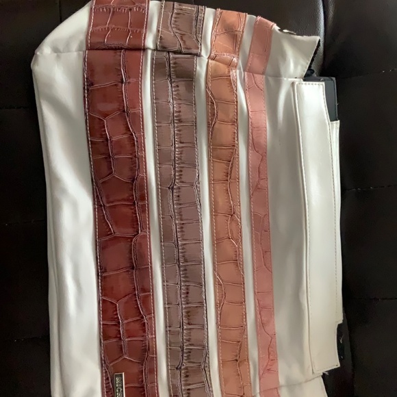 Assorted purses - Picture 8 of 8